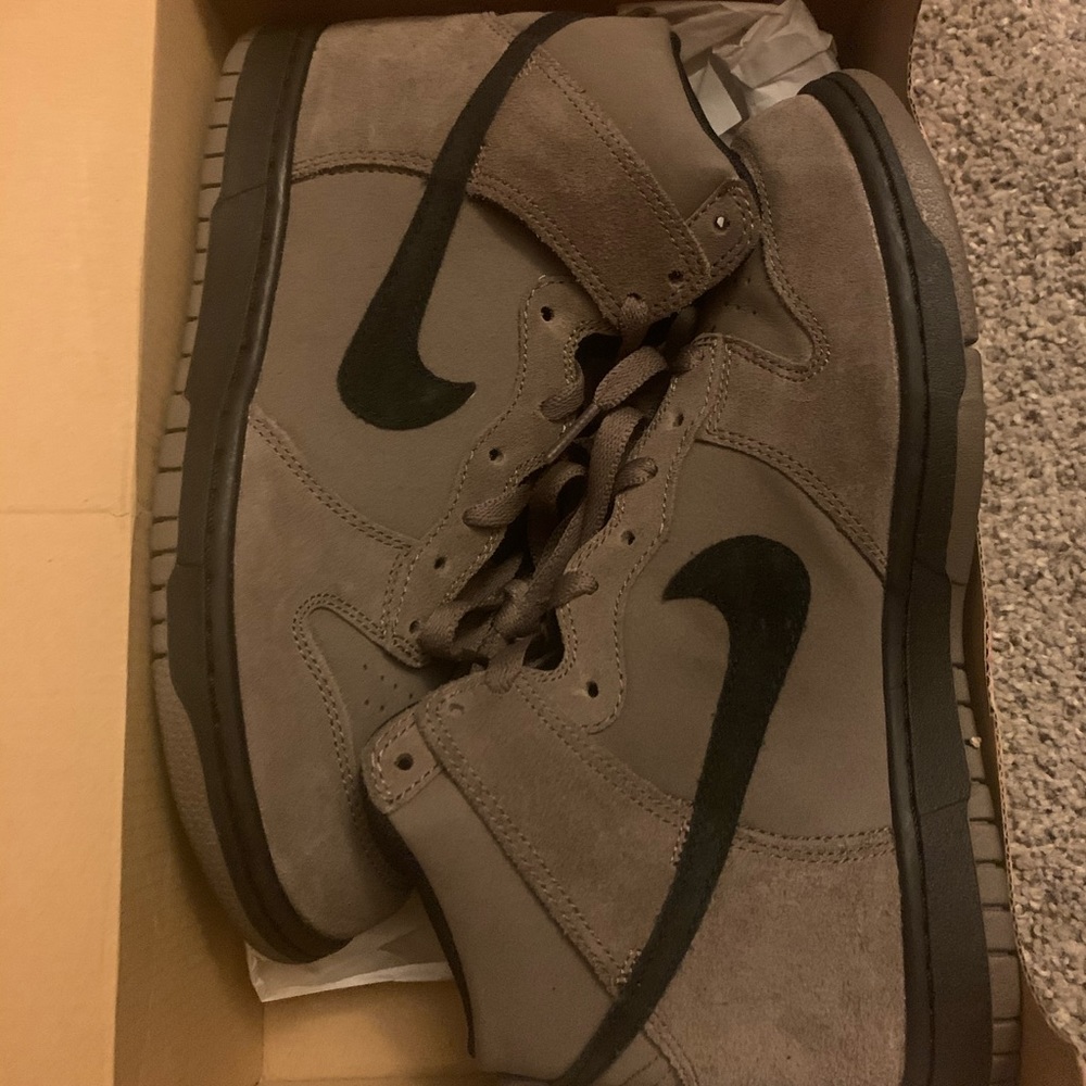 Nike Dunk Hi size 7.5 royal mushroom/black